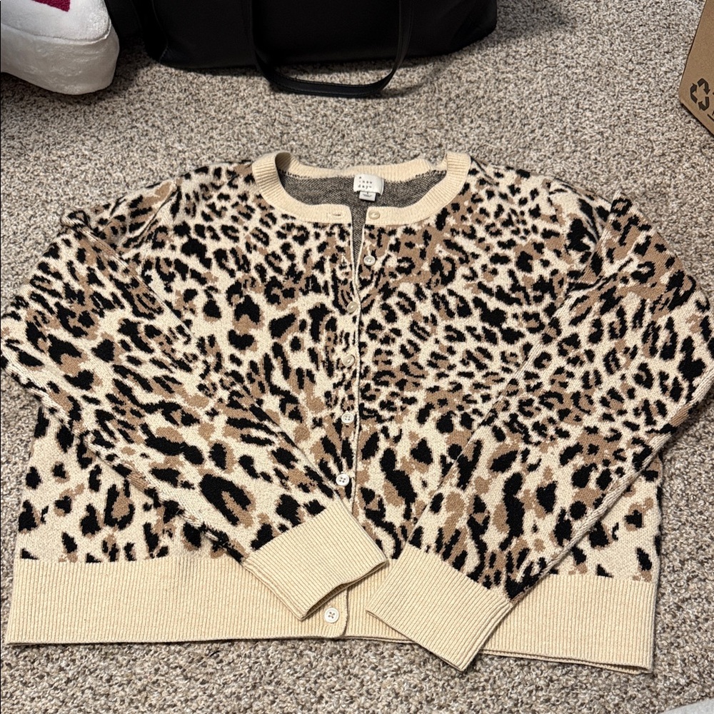 a new day Leopard Print Sweater - Black and Tan